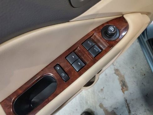 Used 2011 Ford Fusion SEL image 12