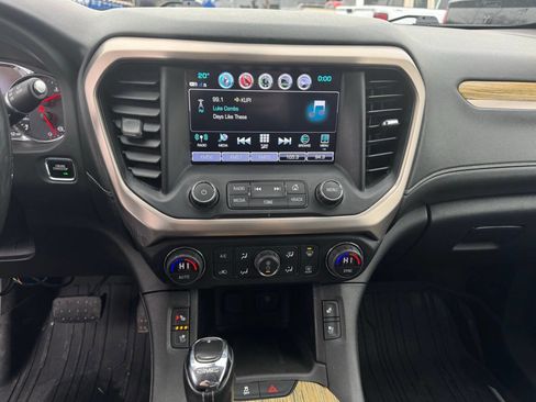 Used 2018 GMC Acadia Denali image 23