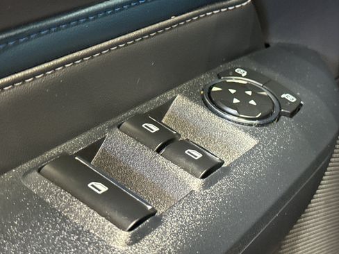 Used 2025 Ford Mustang GT Premium RWD image 30