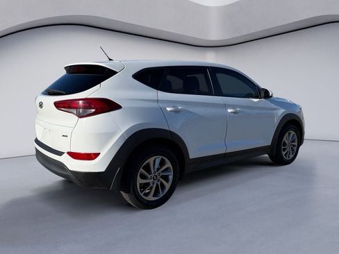 Used 2018 Hyundai Tucson SE image 5