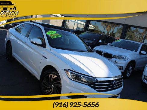 Used 2019 Volkswagen Jetta SEL Premium FWD image 1