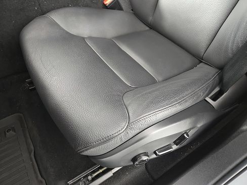 Used 2024 Volvo XC60 B5 Plus w/ Climate Package image 13