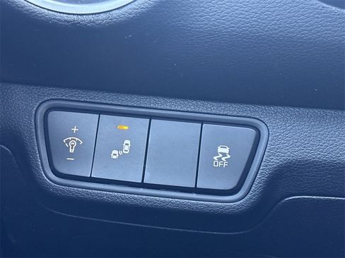 Used 2022 Kia Forte GT-Line w/ GT-Line Premium Package image 9