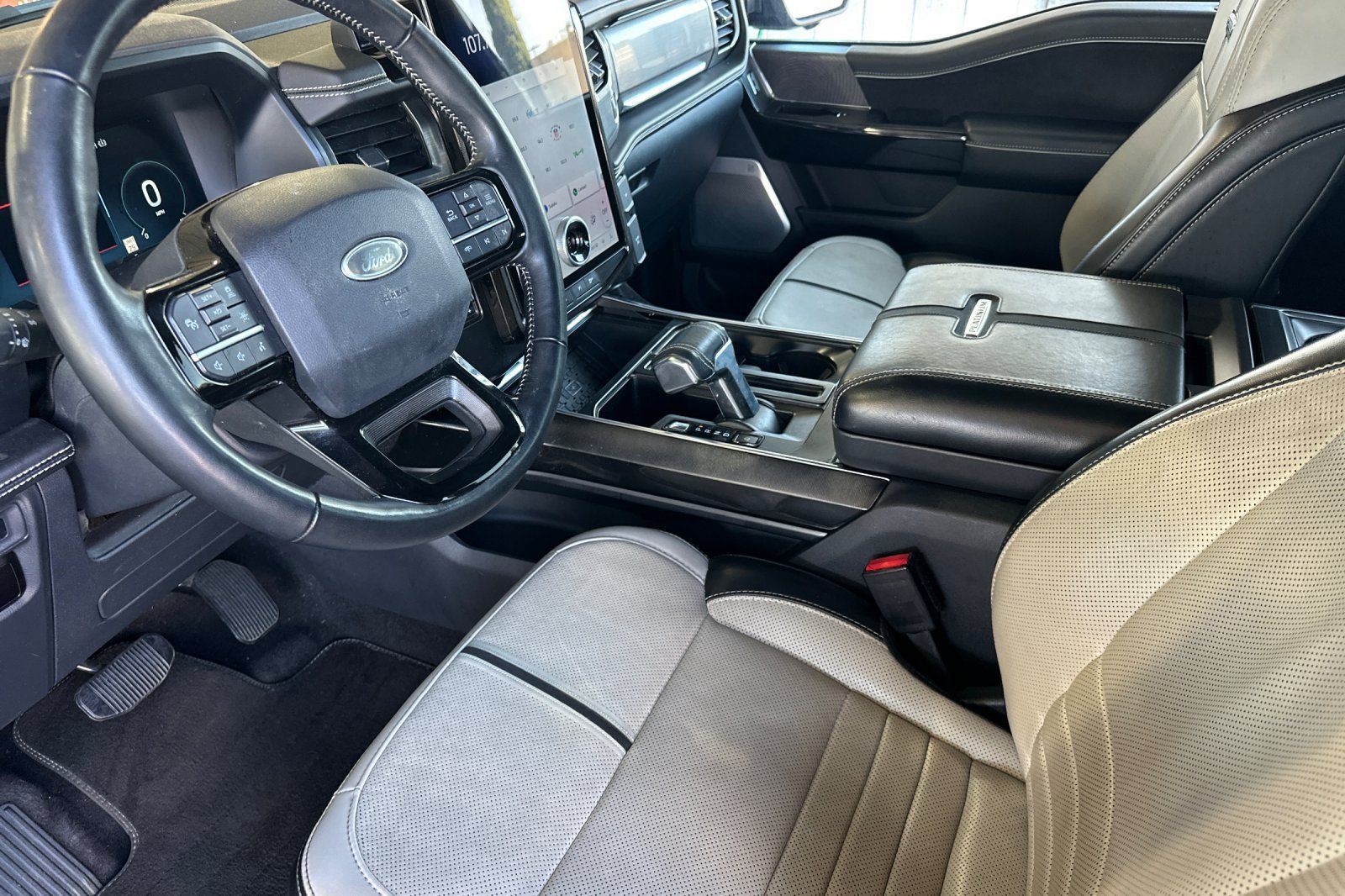Used 2023 Ford F150 Lightning Platinum AWD/4WD image 9