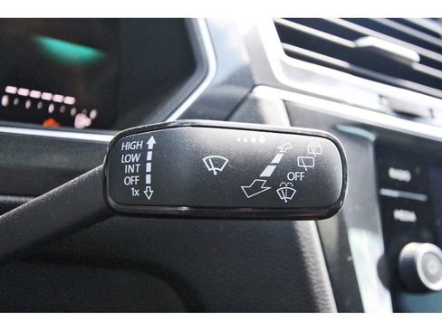 Used 2024 Volkswagen Tiguan SE R-Line image 12