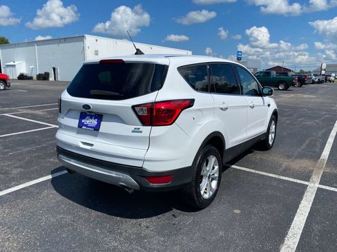 Used 2019 Ford Escape SE FWD image 7