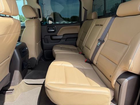 Used 2017 GMC Sierra 2500 Denali w/ Duramax Plus Package AWD/4WD image 21