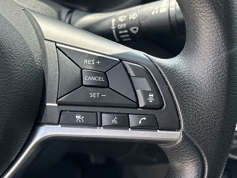 Used 2024 Nissan Sentra SV FWD image 23