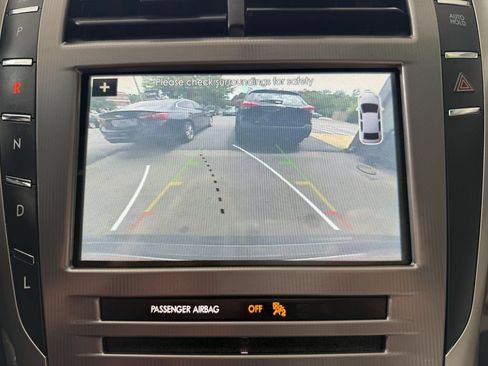 Used 2017 Lincoln MKZ Premiere FWD image 17