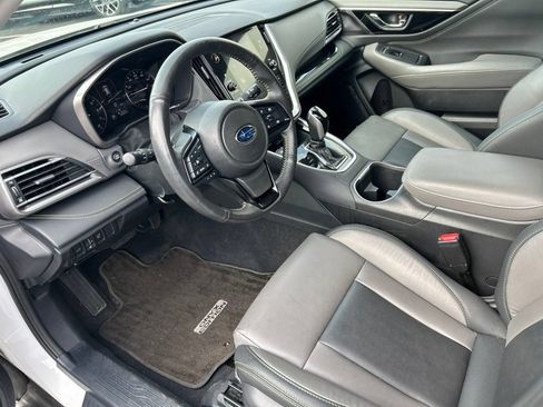 Used 2025 Subaru Outback Onyx Edition AWD/4WD image 7