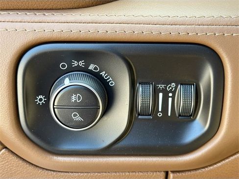 Used 2020 RAM 1500 Limited image 35