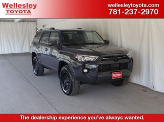Used 2024 Toyota 4Runner SR5 Premium w/ Moonroof Package AWD/4WD video 1