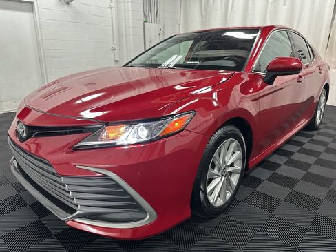 Used 2023 Toyota Camry LE AWD/4WD image 2