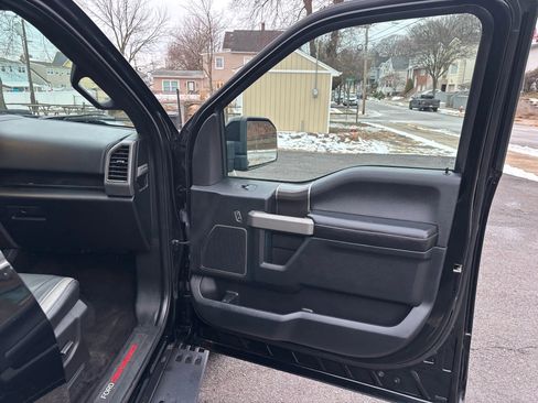 Used 2018 Ford F150 Raptor w/ Equipment Group 802A Luxury image 29