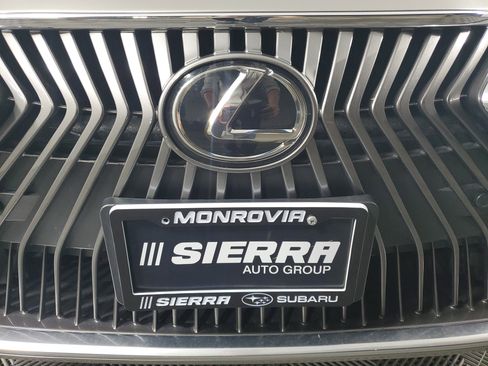 Used 2020 Lexus ES 350 w/ Premium Package image 10