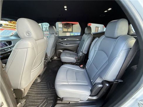 Used 2022 Buick Enclave Premium image 24