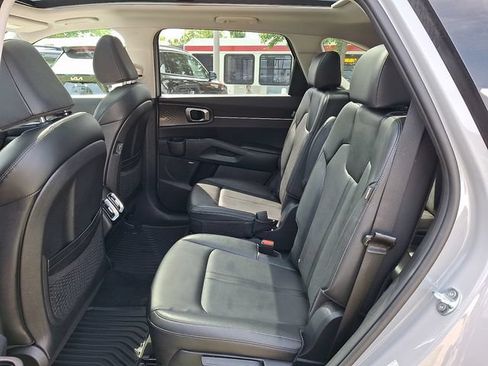Certified 2026 Kia Sorento EX w/ EX Premium Package FWD image 11