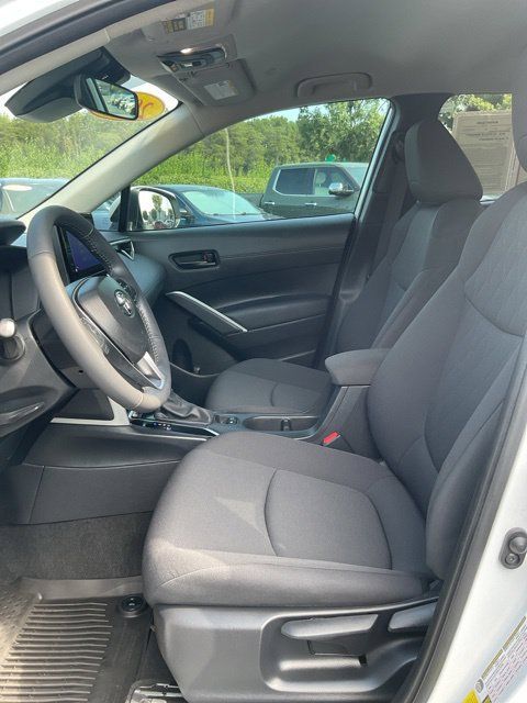 Used 2024 Toyota Corolla Cross LE FWD image 14