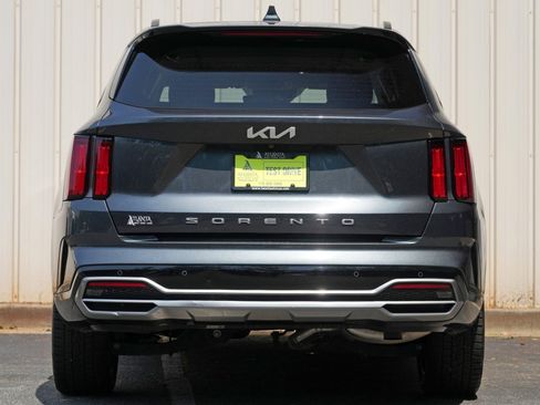 Used 2022 Kia Sorento SX FWD image 10