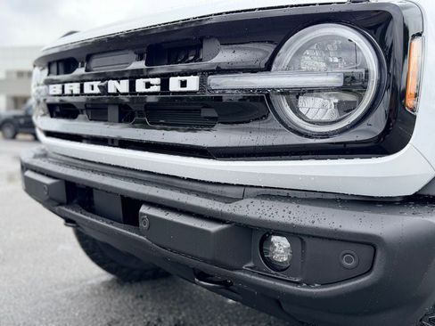 New 2026 Ford Bronco Outer Banks AWD/4WD image 4