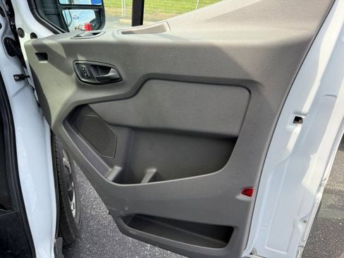 Used 2024 Ford Transit 250 148 Medium Roof RWD image 19