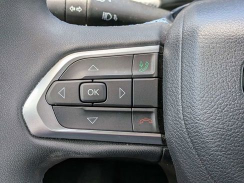 Used 2022 Jeep Compass Latitude FWD image 23