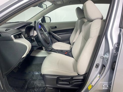 Certified 2023 Toyota Corolla Cross L image 10