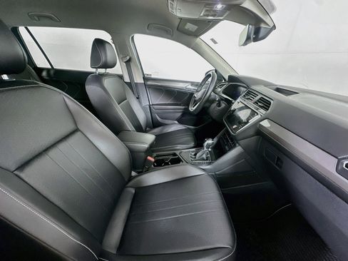 Used 2022 Volkswagen Tiguan SE FWD image 30