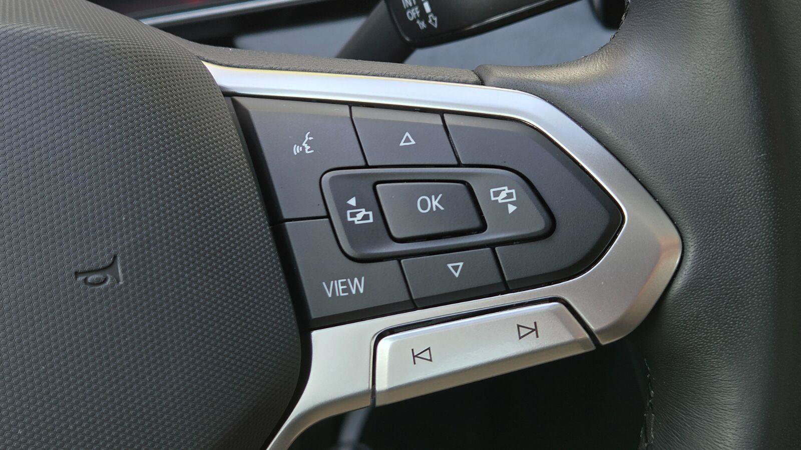 Certified 2026 Volkswagen Jetta SE FWD image 26