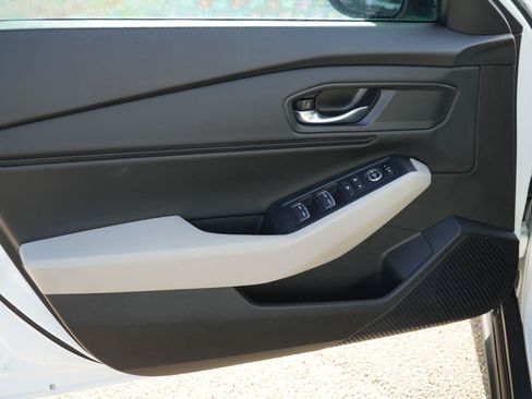Used 2024 Honda Accord EX image 4
