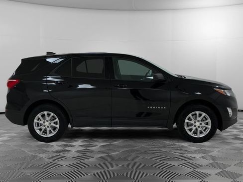 Certified 2019 Chevrolet Equinox LS w/ LS Convenience Package AWD/4WD image 6