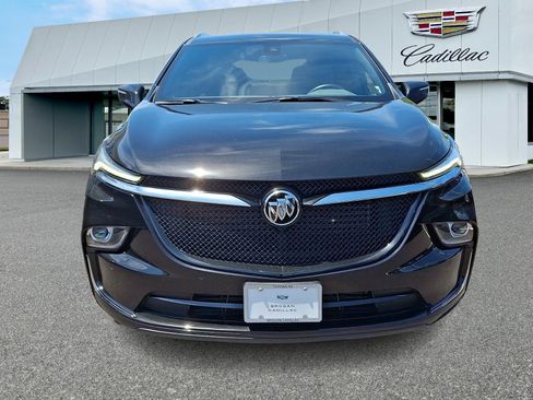Used 2023 Buick Enclave Essence w/ Sport Touring Edition AWD/4WD image 2