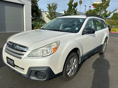 Used 2013 Subaru Outback 2.5i AWD/4WD image 1
