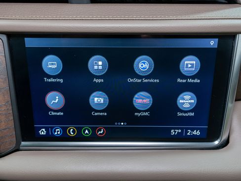 Used 2021 GMC Yukon Denali w/ Denali Premium Package image 20