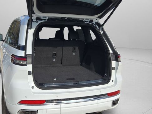 New 2025 Jeep Grand Cherokee Overland w/ Trailer Tow Package AWD/4WD image 26