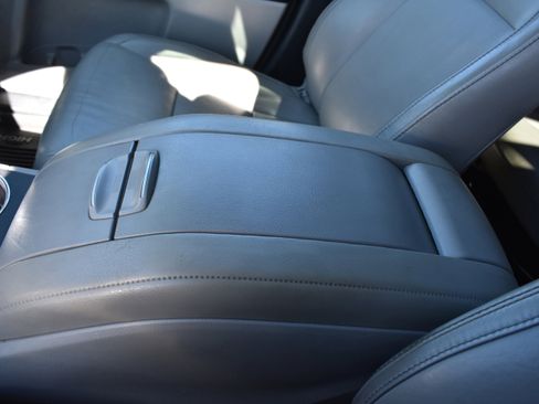 Used 2016 Toyota Highlander XLE image 24