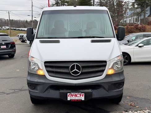 Used 2017 Mercedes-Benz Sprinter 2500 image 3