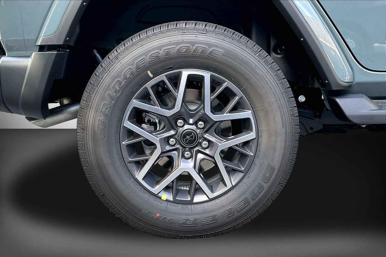 New 2026 Jeep Wrangler Unlimited Sahara AWD/4WD image 34