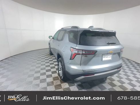 Used 2025 Chevrolet Equinox LT w/ Convenience Package II image 8