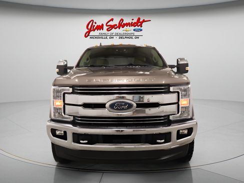 Used 2019 Ford F250 Lariat w/ Lariat Ultimate Package AWD/4WD image 3