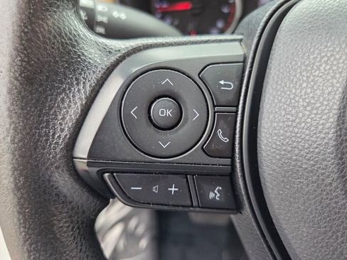 Used 2019 Toyota RAV4 LE image 28