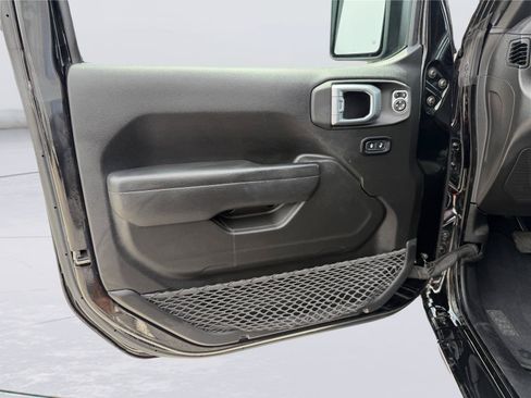 Used 2022 Jeep Wrangler Unlimited Sport AWD/4WD image 11