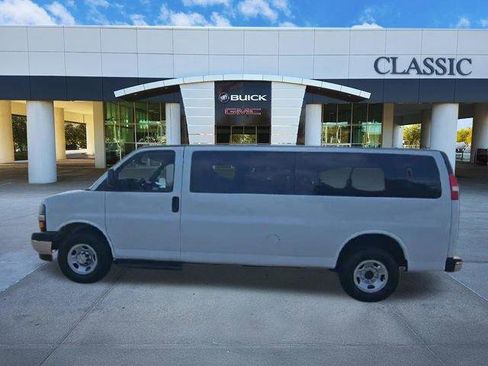 Used 2023 Chevrolet Express 3500 LT w/ LT Preferred Equipment Group RWD image 5