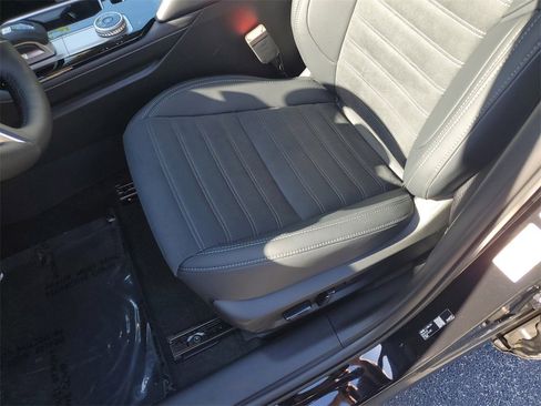 New 2026 Mitsubishi Outlander SE image 21