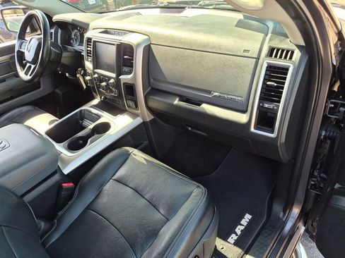 Used 2017 RAM 1500 Big Horn RWD image 32