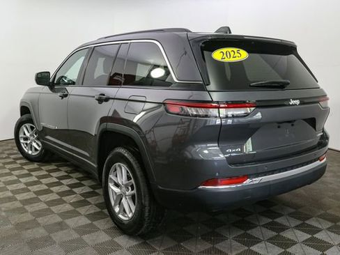 Used 2025 Jeep Grand Cherokee Laredo X w/ Luxury Tech Group I AWD/4WD image 8