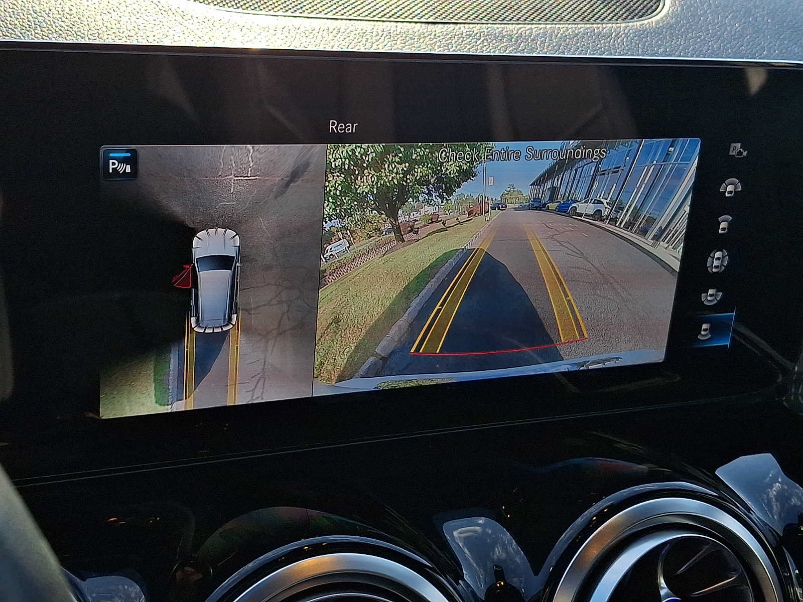Certified 2022 Mercedes-Benz GLB 250 4MATIC image 15