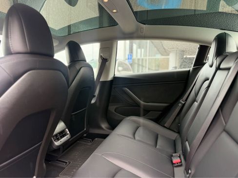 Used 2018 Tesla Model 3 Long Range image 7