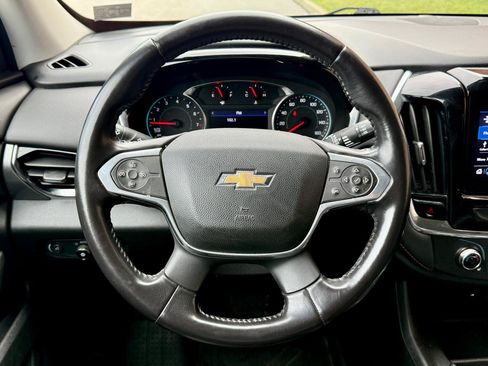 Used 2020 Chevrolet Traverse LT w/ LPO, Black Accent Package AWD/4WD image 23
