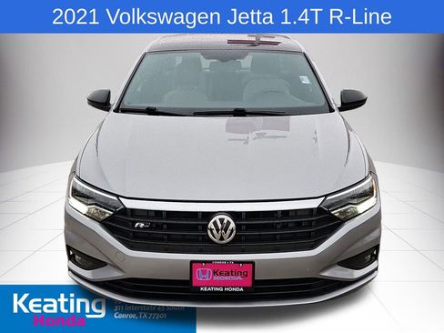 Used 2021 Volkswagen Jetta R-Line w/ R-Line Cold Weather Package image 2